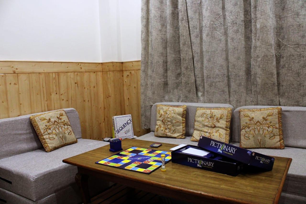Him Aashrey B&B Homestay Shimla Buitenkant foto